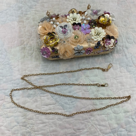 Floral Beaded Embellished Cream and Pink Clutch with Gold handle and chain. - Picture 8 of 16